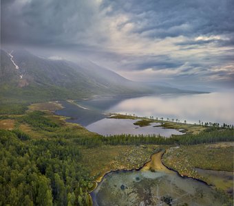 Пролетая над болотами Северного Байкала