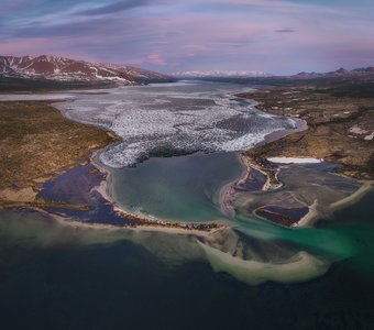 Горы, лёд, вода и пламя