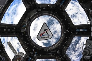 У астронавтов Artemis II снова возникли проблемы с туалетом