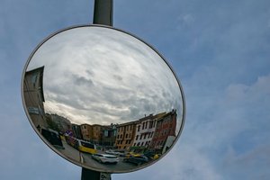 Женщина спровоцировала несколько аварий, пытаясь следовать правилам фэншуя