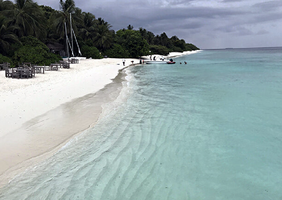 Как стать миллионером, работая Мистером пятницей на частном мальдивском острове