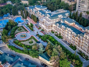 Palmira Palace