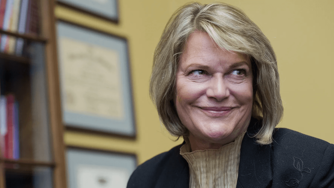 Trump Endorses Senator’s Push for US for Bitcoin Reserves post image