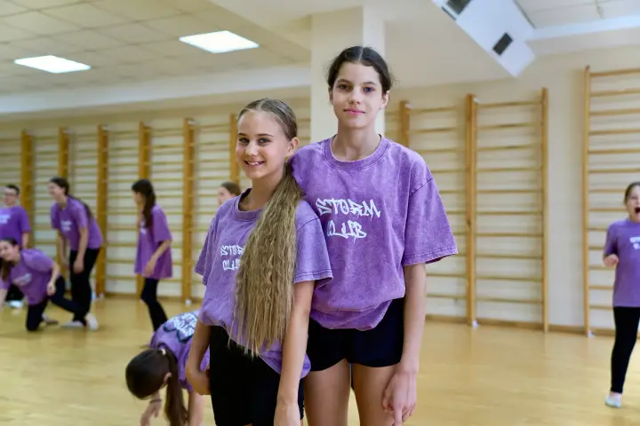 Спортсменки танцевального направления клуба «ШТОРМ» на сборах