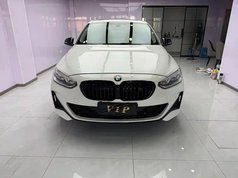 宝马1系 2022款 120i M运动曜夜版