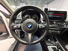 宝马1系 2022款 120i M运动曜夜版