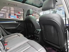 奥迪Q5L 2022款 40T 豪华动感型