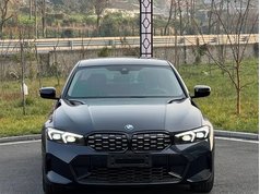 宝马3系 2023款 325i M运动曜夜套装
