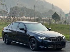 宝马3系 2023款 325i M运动曜夜套装