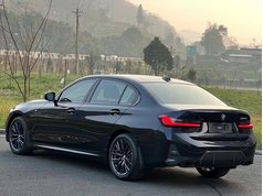 宝马3系 2023款 325i M运动曜夜套装