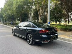 迈腾 2023款 200万辆纪念版 330TSI DSG豪华型