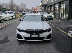 宝马3系 2022款 325i M运动曜夜套装