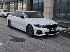 宝马3系 2022款 325i M运动曜夜套装