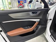 奥迪A6L 2024款 45 TFSI 臻选致雅型