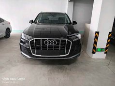 奥迪Q7 2023款 45 TFSI quattro S line运动型