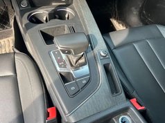 奥迪A4L 2022款 40 TFSI 时尚致雅型