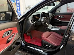 宝马3系 2023款 325i M运动曜夜套装