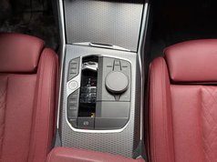 宝马3系 2023款 325i M运动曜夜套装