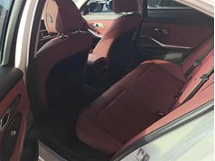 宝马3系 2022款 改款 330i M运动曜夜套装