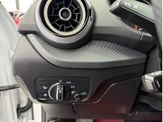 奥迪Q2L 2022款 35 TFSI 时尚致雅型