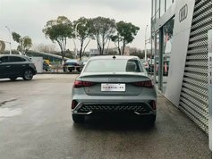 奥迪A3 2025款 A3L Limousine 35TFSI 飞驰尊享型