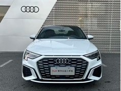 奥迪A3 2024款 A3L Limousine 35 TFSI 时尚运动型