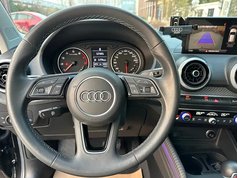 奥迪Q2L 2022款 35 TFSI 时尚致雅型