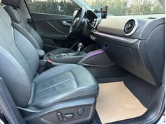 奥迪Q2L 2022款 35 TFSI 时尚致雅型