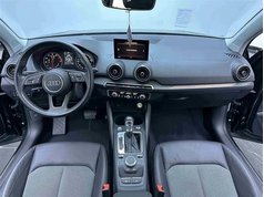 奥迪Q2L 2021款 35 TFSI 时尚致雅型