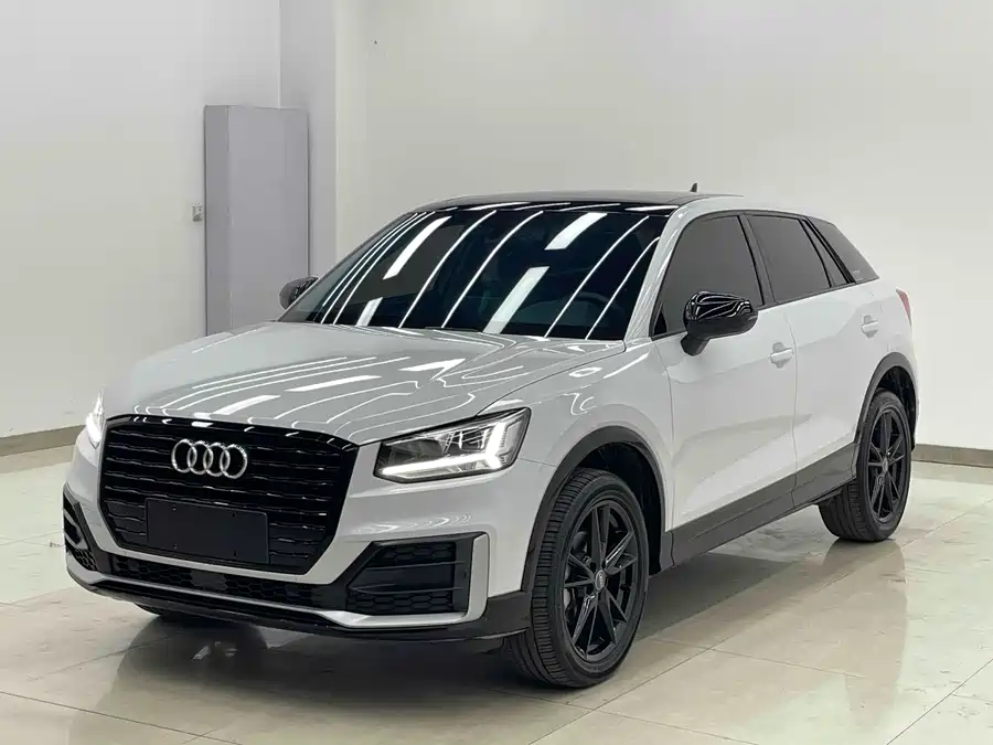 Audi Q2L, 2022