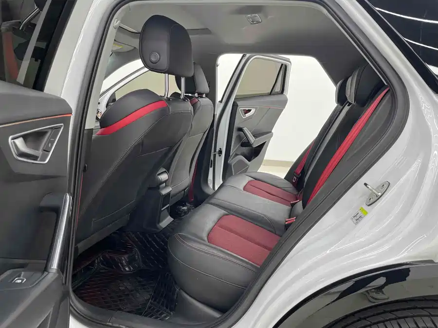 Audi Q2L, 2022 — фото 4