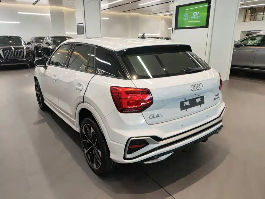 Audi Q2L, 2022 — фото 3