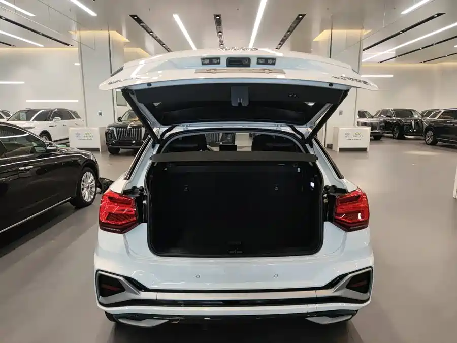 Audi Q2L, 2022 — фото 5