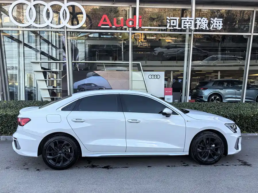 Audi A3, 2022 — фото 2