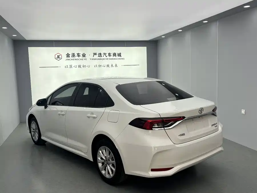 Toyota Corolla, 2022 — фото 4