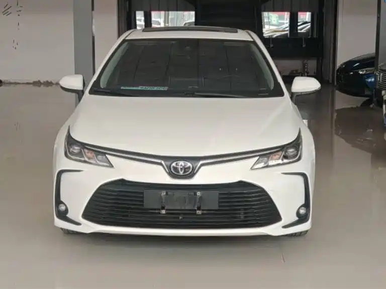 Toyota Corolla, 2022 — фото 2