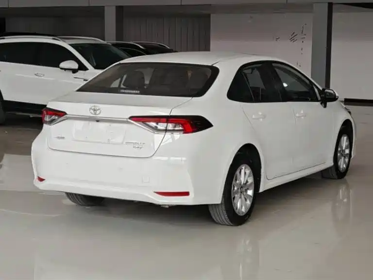 Toyota Corolla, 2022 — фото 4