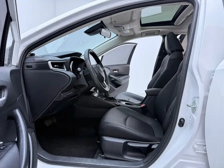 Toyota Corolla, 2022 — фото 4