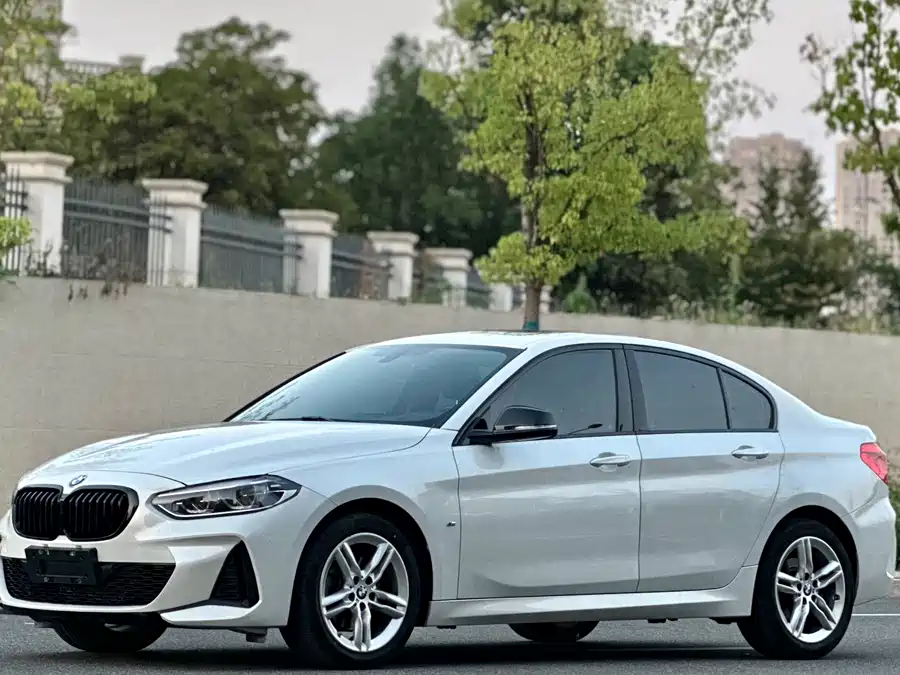 BMW 1-series, 2021