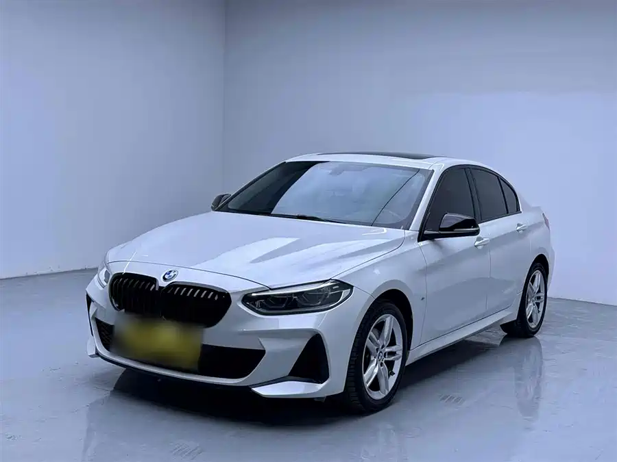 BMW 1-series, 2021