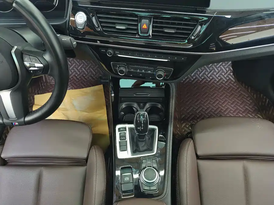 BMW 1-series, 2022 — фото 5