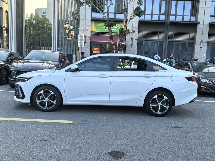 Geely Emgrand L, 2022 — фото 4
