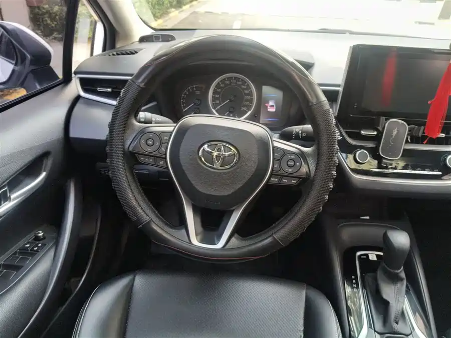 Toyota Corolla, 2022 — фото 2