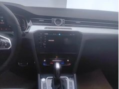 迈腾 2023款 200万辆纪念版 330TSI DSG豪华型