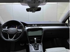 迈腾 2023款 200万辆纪念版 330TSI DSG豪华型