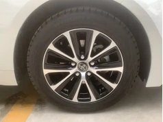 雷凌 2023款 智能电混双擎 1.8L 豪华版