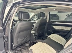 迈腾 2023款 200万辆纪念版 330TSI DSG豪华型