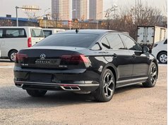 迈腾 2023款 200万辆纪念版 330TSI DSG豪华型