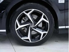 迈腾 2023款 200万辆纪念版 330TSI DSG领先型