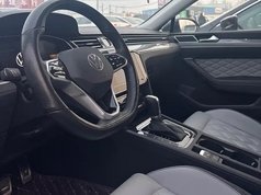 迈腾 2023款 200万辆纪念版 330TSI DSG豪华型